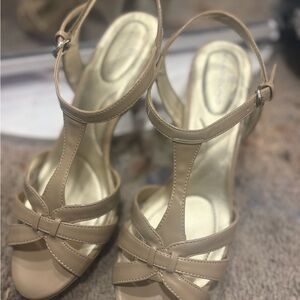 Bandolino Beige Strappy Sandals
